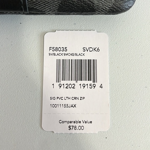 NWT Black Leather Coach Wristlet - Picture 5 of 5